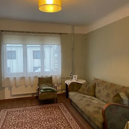 Hilda Apartment *